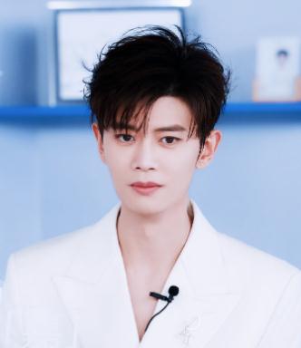 任嘉伦个人资料(简介,身高,年龄)