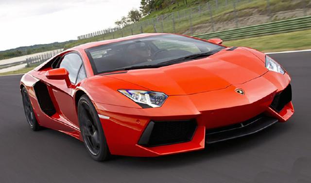 贴汽车玻璃膜一般多少钱(现在汽车车窗玻璃贴膜大概多少钱)(2)