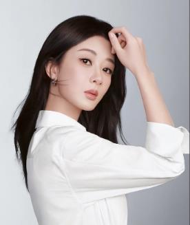 杨紫个人资料(简介,身高,年龄)