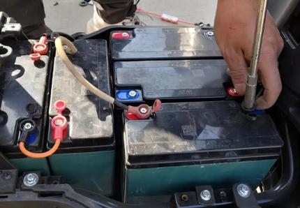 电瓶车电瓶使用寿命（电动车电瓶寿命与充电次数有关吗）(1)