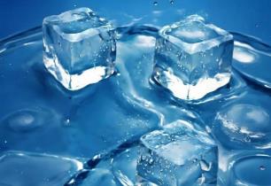 冰块有什么妙用吗/冰块有什么妙用和功效呢