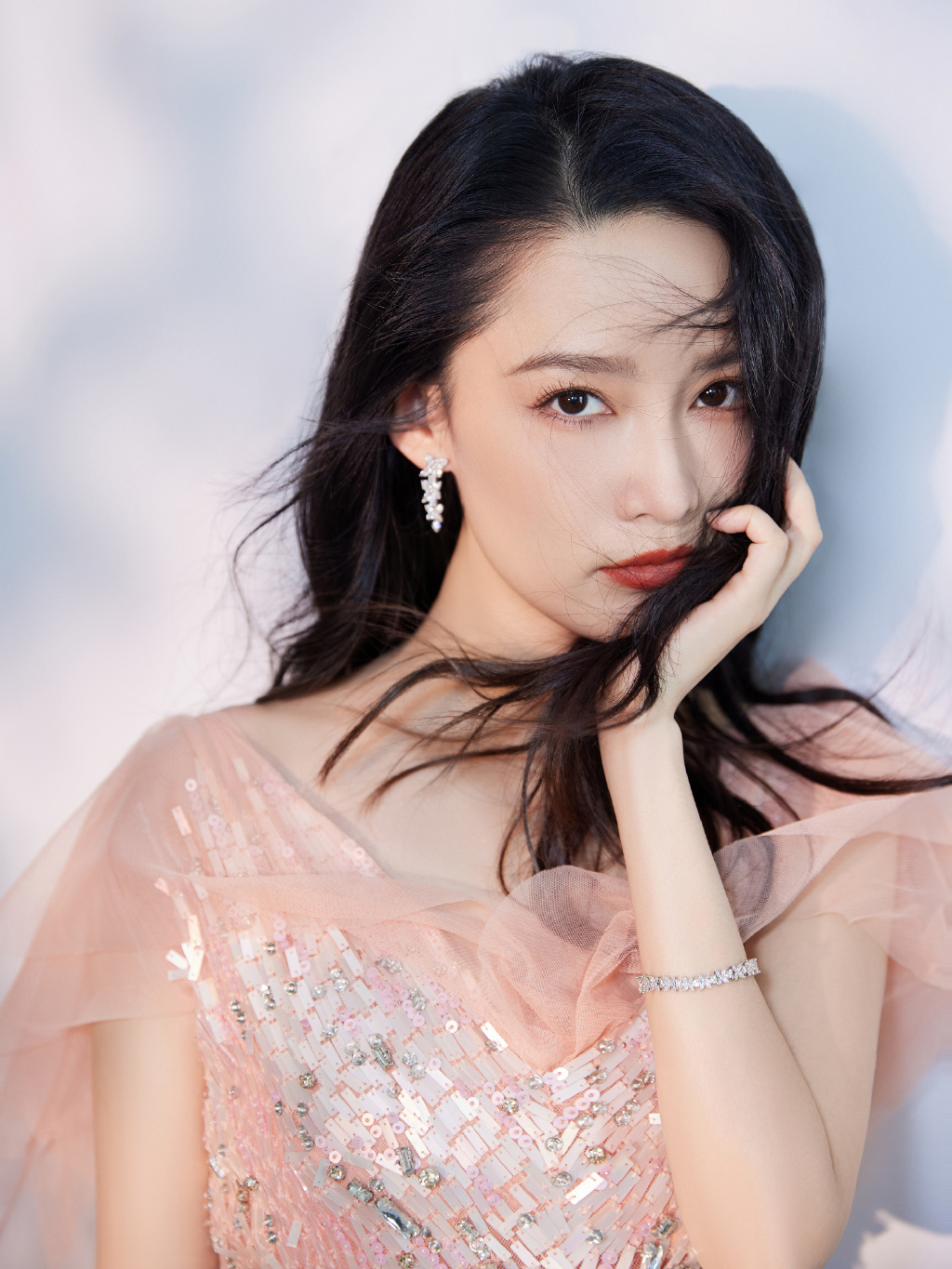 李沁个人资料(简介,身高,年龄)